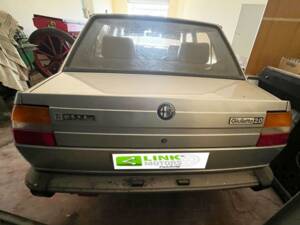 Bild 4/10 von Alfa Romeo Giulietta 2.0 (1983)