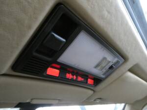 Image 7/42 of Mercedes-Benz 200 D (1987)