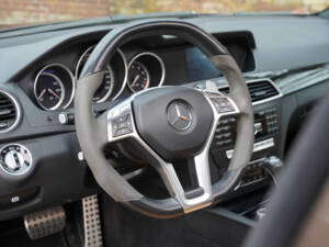 Imagen 15/50 de Mercedes-Benz C 63 AMG T (2013)