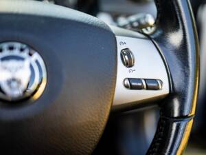 Image 43/50 de Jaguar XKR (2007)