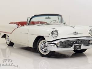 Image 1/50 of Oldsmobile Super 88 Convertible (1957)