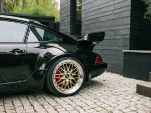 Image 28/95 de Porsche 911 Turbo 3.3 (1991)