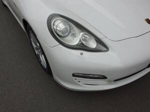 Image 37/98 of Porsche Panamera S (2010)