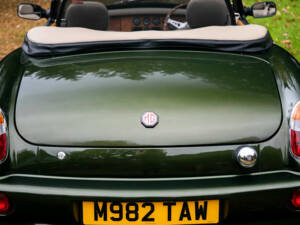 Bild 33/35 von MG RV8 (1995)