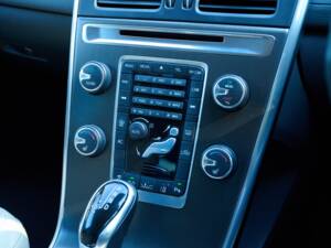 Image 14/50 of Volvo XC60 T5 (2013)