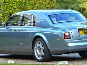Image 6/50 of Rolls-Royce Phantom VII (2006)