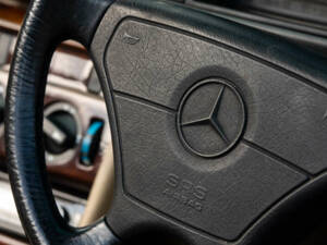 Image 46/50 de Mercedes-Benz E 320 (1994)