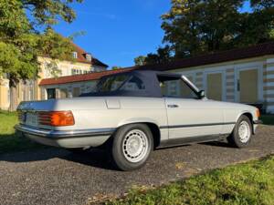 Bild 21/99 von Mercedes-Benz 280 SL (1984)