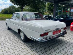 Imagen 7/20 de Mercedes-Benz 220 SE b (1965)