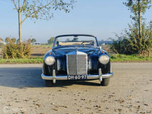 Immagine 7/49 di Mercedes-Benz 220 S Cabriolet (1958)