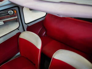 Image 28/45 of FIAT 500 F (1966)