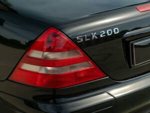 Image 29/50 of Mercedes-Benz SLK 200 Kompressor (1998)
