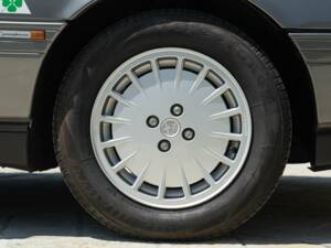 Image 15/50 de Alfa Romeo 164 2.0 (1991)