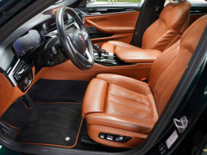 Image 3/50 of ALPINA B5 Touring Biturbo Allrad (2021)