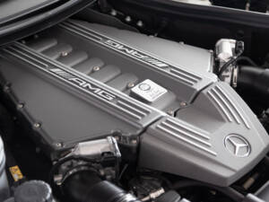 Image 54/56 de Mercedes-Benz SLS AMG (2011)