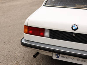 Image 40/95 of BMW 323i (1980)