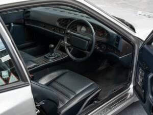 Immagine 39/50 di Porsche 944 Turbo (1990)