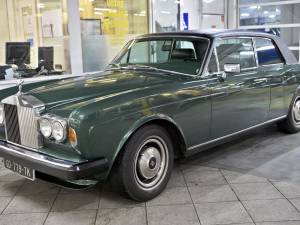 Image 5/50 of Rolls-Royce Corniche I (1978)