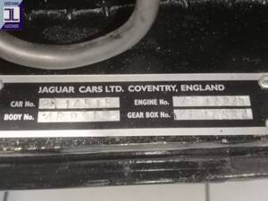 Image 46/48 of Jaguar E-Type (1970)