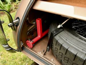 Image 27/50 of Jaguar XK 120 OTS (1950)