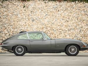 Immagine 23/88 di Jaguar E-Type (2+2) (1968)