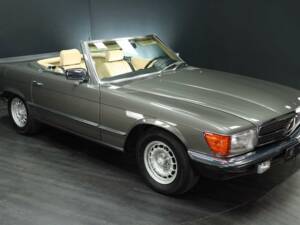 Bild 8/30 von Mercedes-Benz 380 SL (1983)