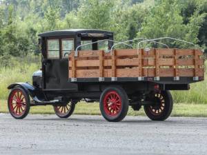 Image 4/19 of Ford Model T (1919)