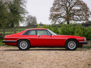 Image 5/33 of Jaguar XJ-S 3.6 (1991)