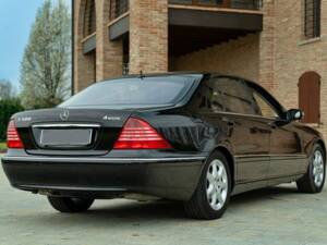 Imagen 6/7 de Mercedes-Benz S 500 4MATIC (2007)