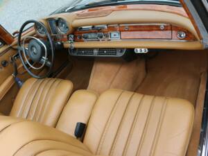 Image 4/4 of Mercedes-Benz 250 SE (1966)