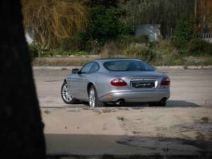 Image 12/39 of Jaguar XKR (2003)