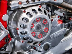 Immagine 38/50 di Ducati DUMMY (2003)