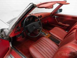 Image 2/19 de Mercedes-Benz 450 SL (1979)