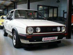 Bild 3/18 von Volkswagen Golf II GTi 16V 1.8 (1987)