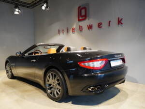 Image 2/26 of Maserati GranCabrio 4.7 (2010)