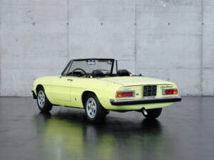 Bild 2/24 von Alfa Romeo Spider 1300 Junior (1972)