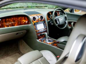 Image 26/50 de Bentley Continental GT (2004)