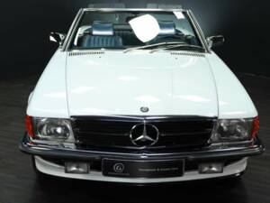 Image 9/30 of Mercedes-Benz 500 SL (1985)