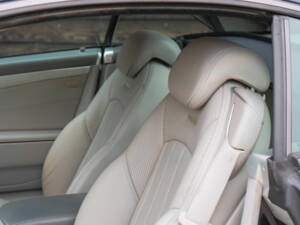 Bild 38/50 von Mercedes-Benz SL 55 AMG (2004)