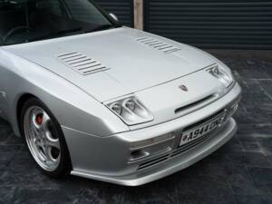 Immagine 7/50 di Porsche 944 Turbo (1990)