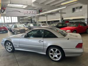 Image 56/60 of Mercedes-Benz SL 500 &quot;Silver Arrow&quot; (2002)