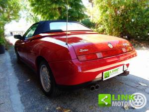 Bild 4/9 von Alfa Romeo Spider 2.0 Twin Spark 16V (1997)