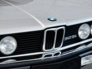 Imagen 10/24 de BMW 323i (1980)