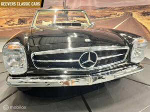 Image 17/46 of Mercedes-Benz 280 SL (1970)