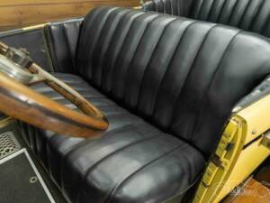 Image 15/19 of Chrysler Series 70 (1926)