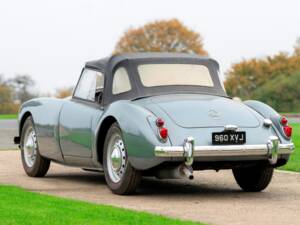 Image 3/36 of MG MGA 1500 (1959)