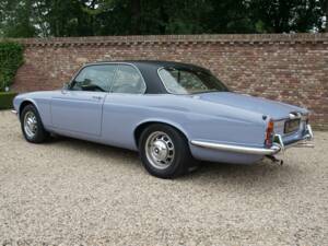 Bild 2/50 von Jaguar XJ 6 C 4.2 (1975)