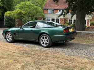 Image 13/30 of Aston Martin V8 Coupé (1996)