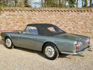 Image 48/50 of Lancia Flaminia GT 2.8 3C Touring (1967)