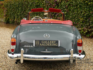 Image 36/50 de Mercedes-Benz 220 SE Cabriolet (1960)